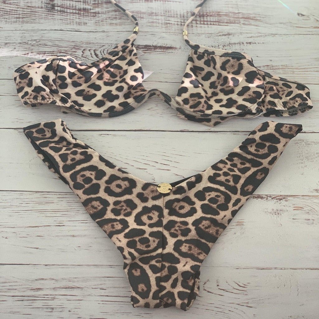 Bikini set of underwire bra top and highleg bottom, animal pattern
